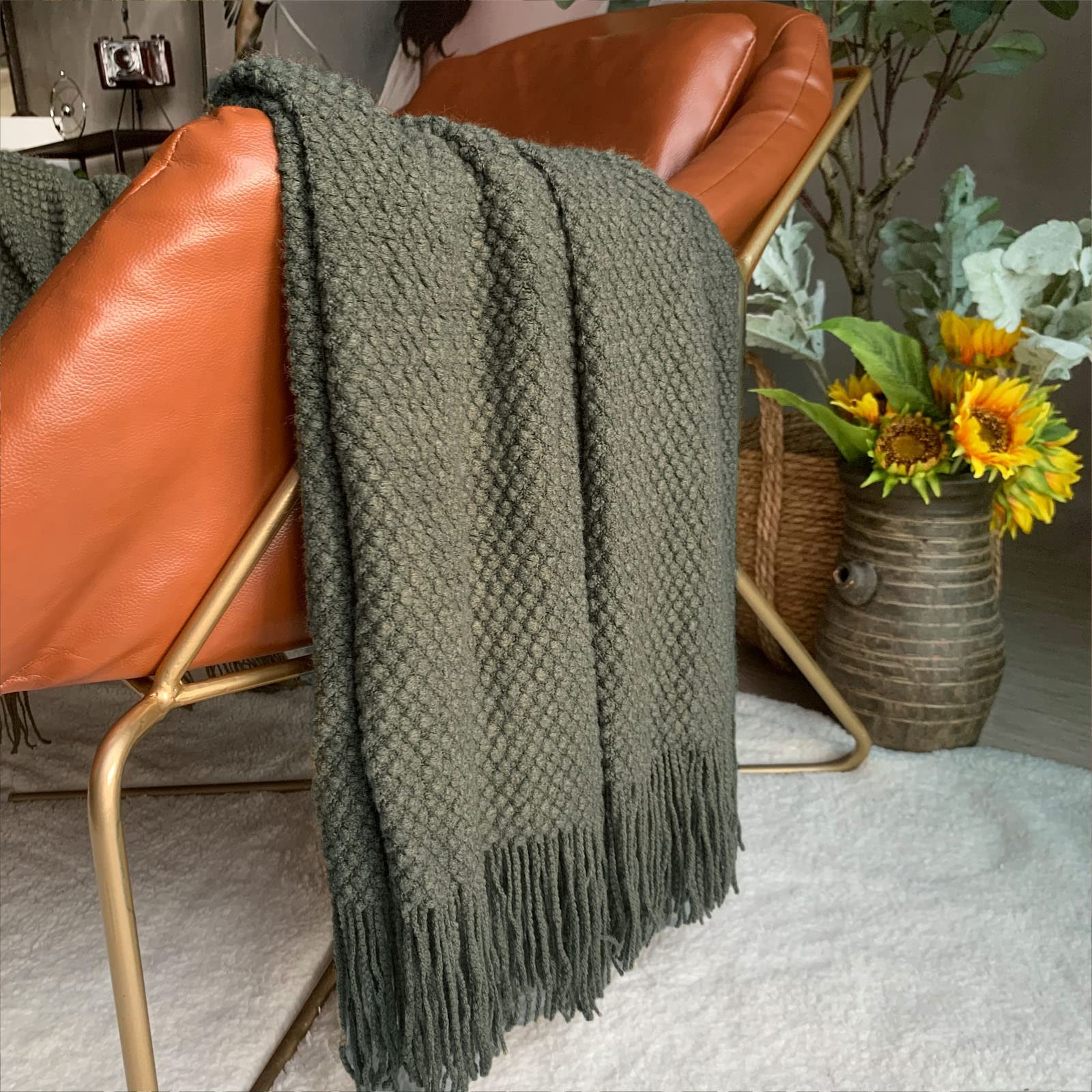 LOMAO close-up of bubble weave texture offering tactile depth and soft touch