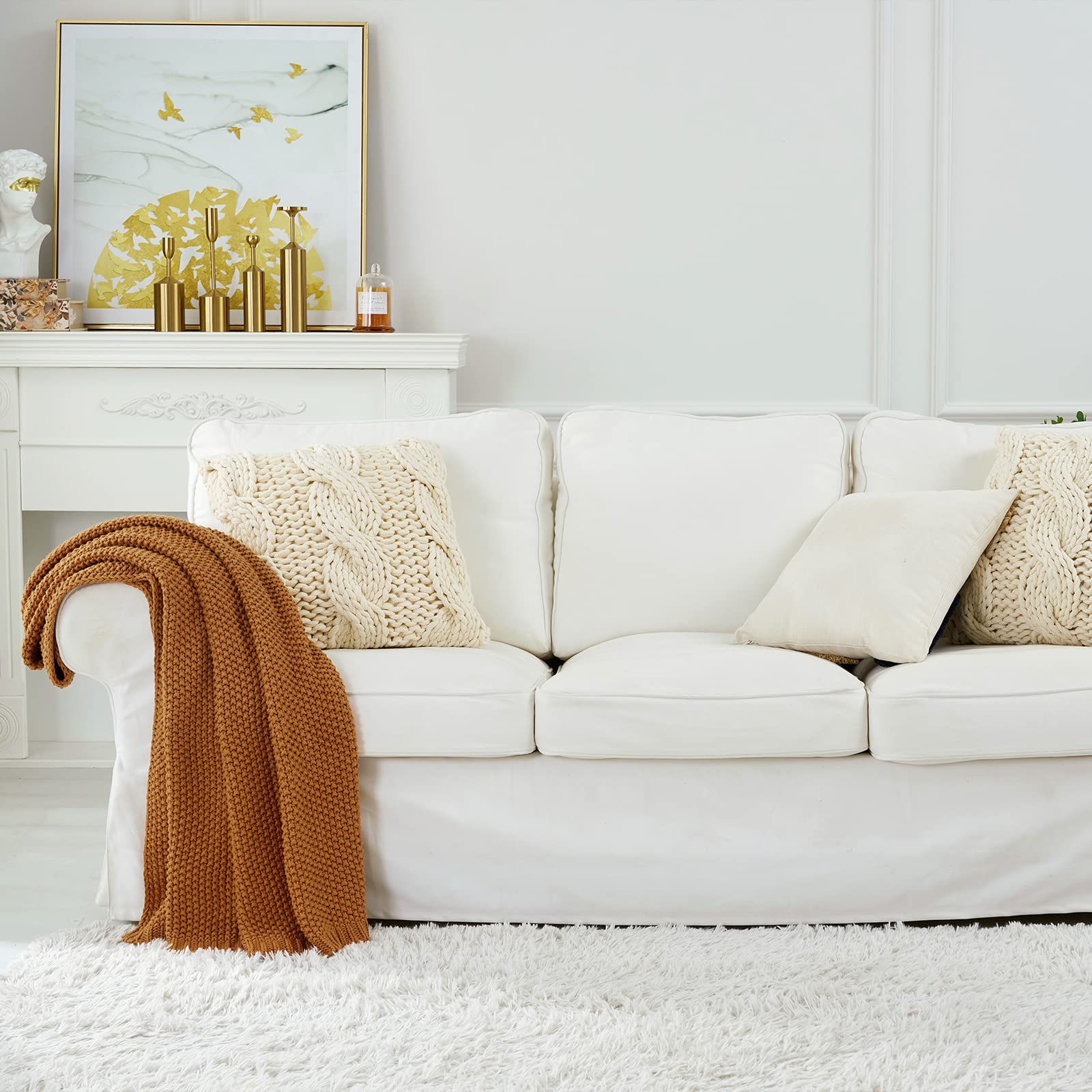 Longhui bedding close-up of chunky cable knit texture and soft feel