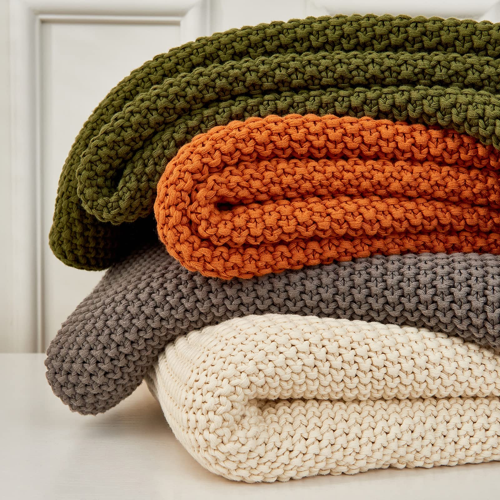 Longhui bedding edge stitch close-up showing reinforced durable finish