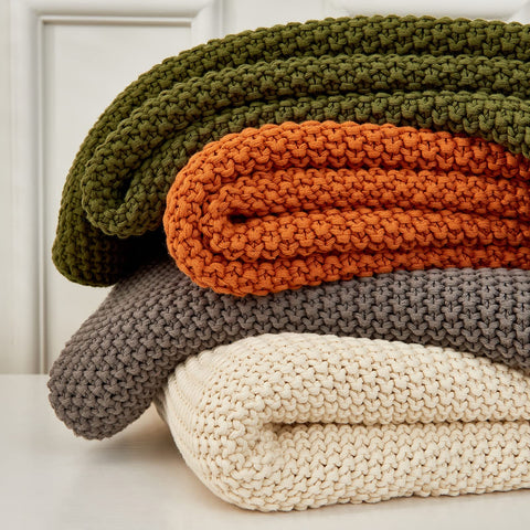 Longhui bedding edge stitch close-up showing reinforced durable finish