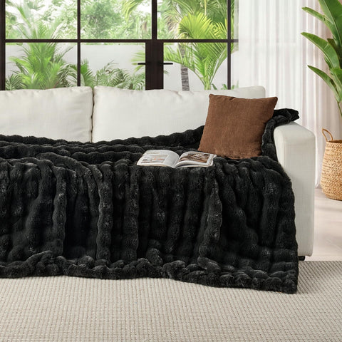 Lotus Karen closeup bubble texture highlights ultra-soft fluffy comfort