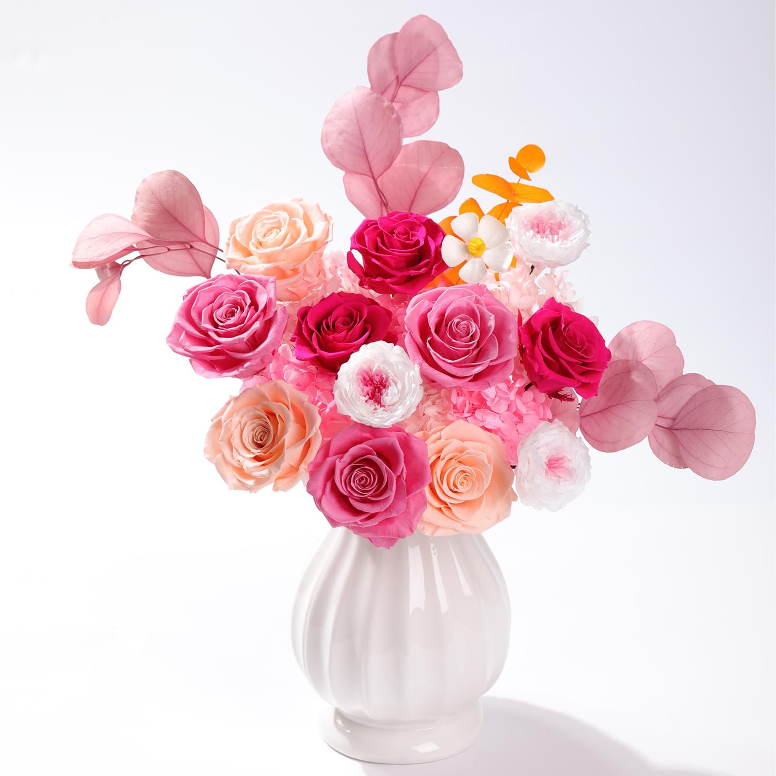 lovenfold scale comparison handheld view showing bouquet size and gift-ready benefit
