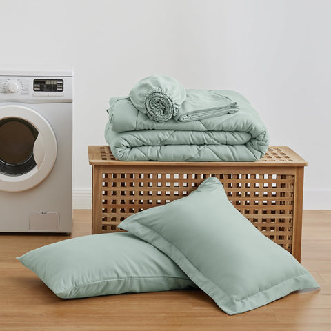 Love's cabin vacuum-packed set compact for shipping and easy unpacking