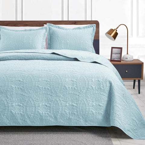 Love's cabin queen quilt front view showing spa-blue color and modern look