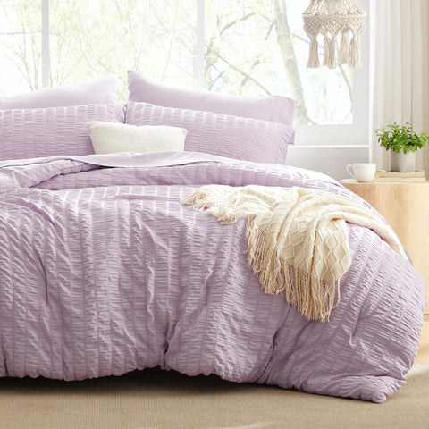 Love's cabin front view of lavender twin set shows complete coordinated bedding