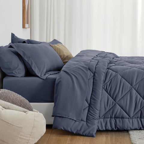 Love's cabin folded sheets and pillow showing envelope closure and fitted sheet pocket benefits