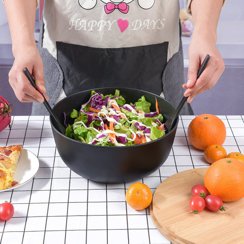 LOVYANXUE bowl shown beside a hand for size comparison and capacity clarity
