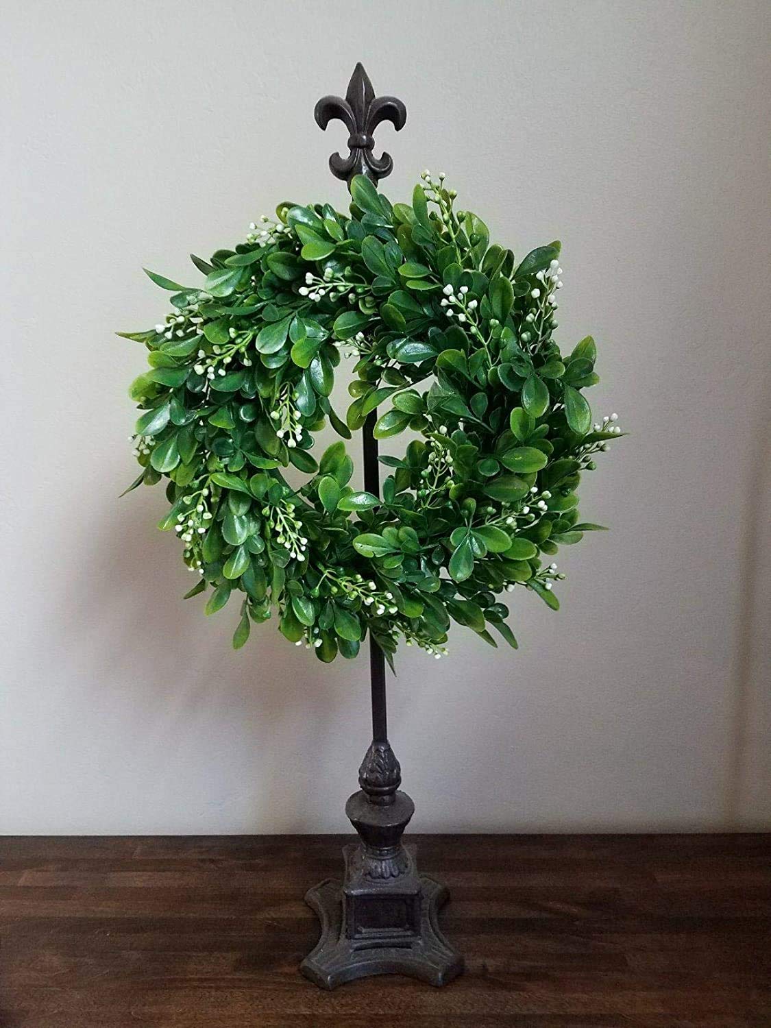 LSKYTOP set of four arrangement offers coordinated decorating options