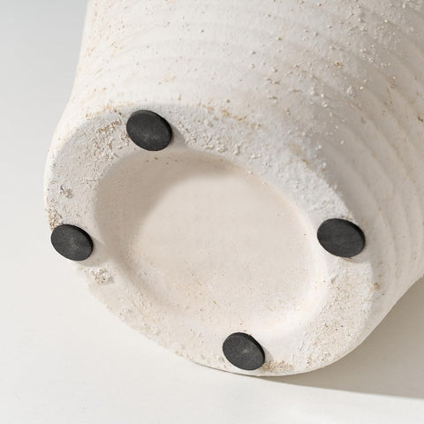 LUKA close-up of base and glaze illustrating waterproof interior and durability