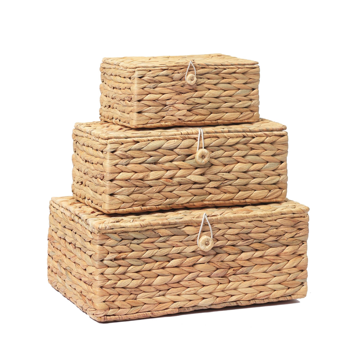 LUSYDECO front view of three wicker baskets showing neat organized look