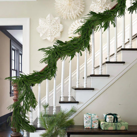LWuuywa garland used as a table centerpiece creating instant holiday charm