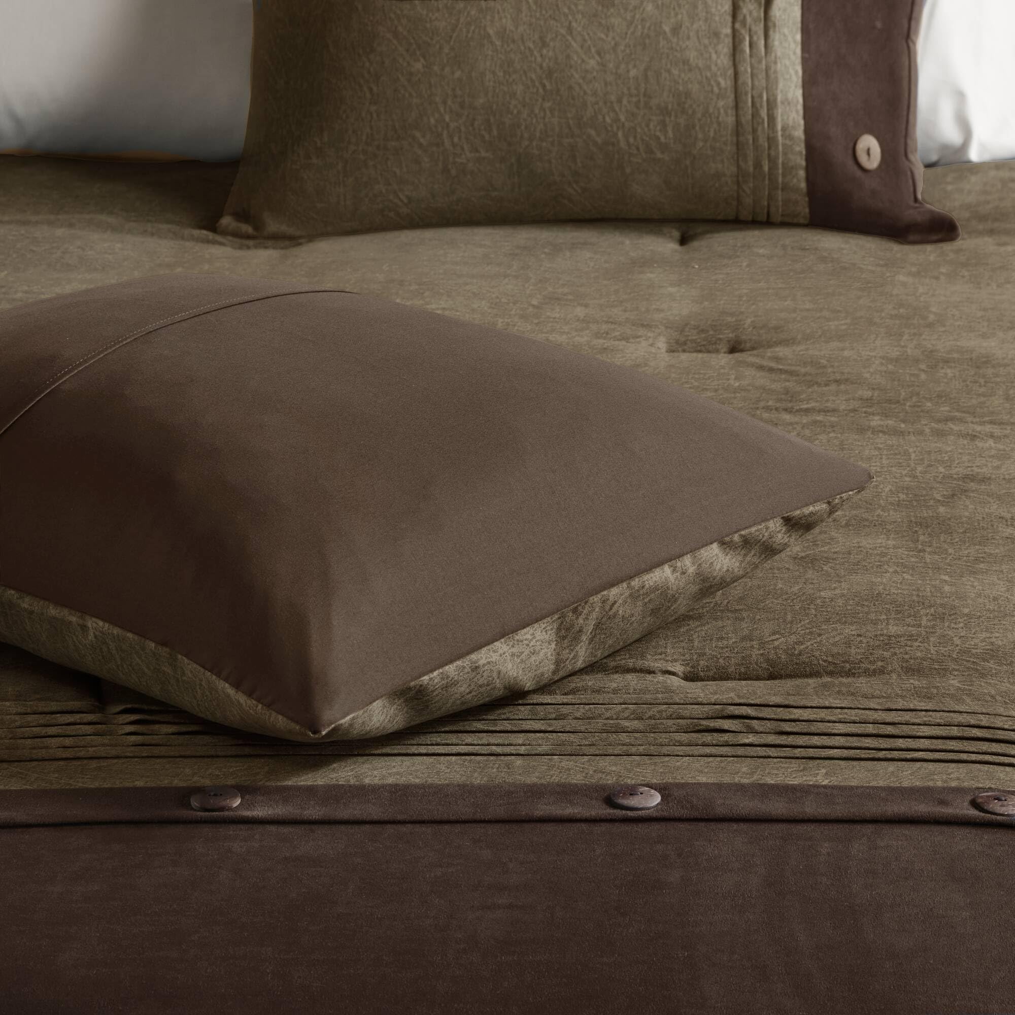 Madison Park fabric contrast panel closeup showing dual-tone visual depth