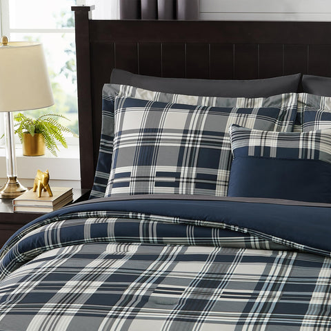 MaiRêve quilting detail on comforter edge ensuring even fill distribution