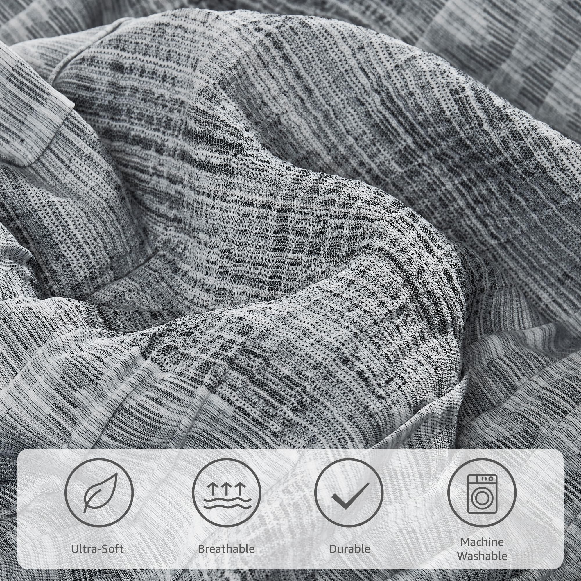 MaiRêve vacuum-packed folded bedding illustrating compact shipping and easy storage