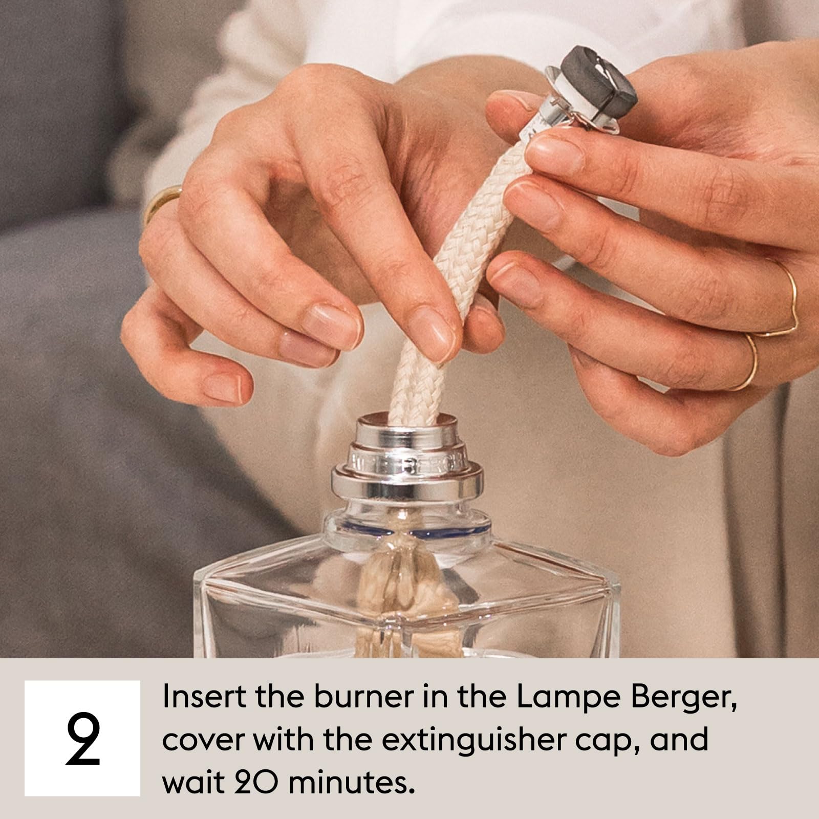MAISON BERGER catalytic lamp diffusing fragrance in a warm living room