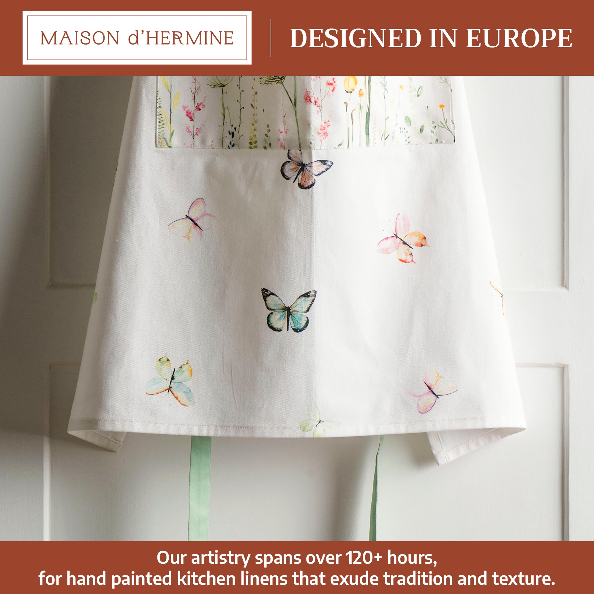 Maison d' Hermine pocket close-up holding phone and utensils for hands-free convenience
