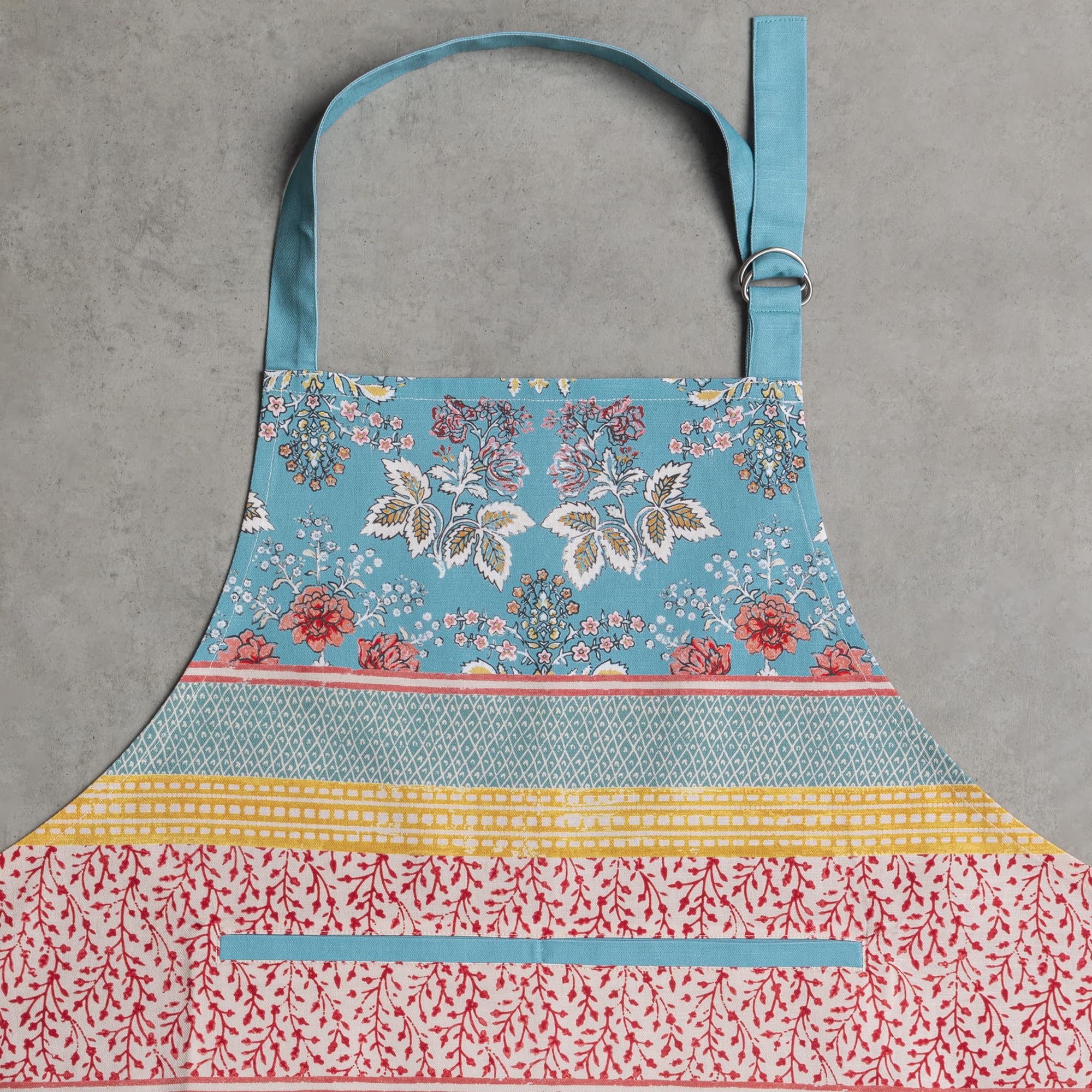 Maison d' Hermine apron packaging and label showing brand authenticity benefit