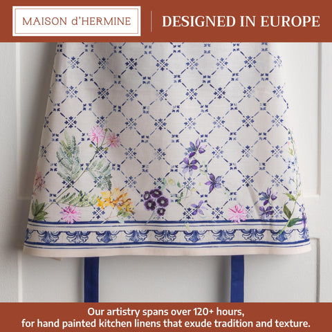 Maison d' Hermine close-up of center pocket for recipes and phone