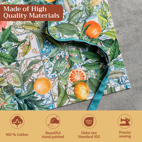 Maison d' Hermine pocket with phone demonstrating handy storage