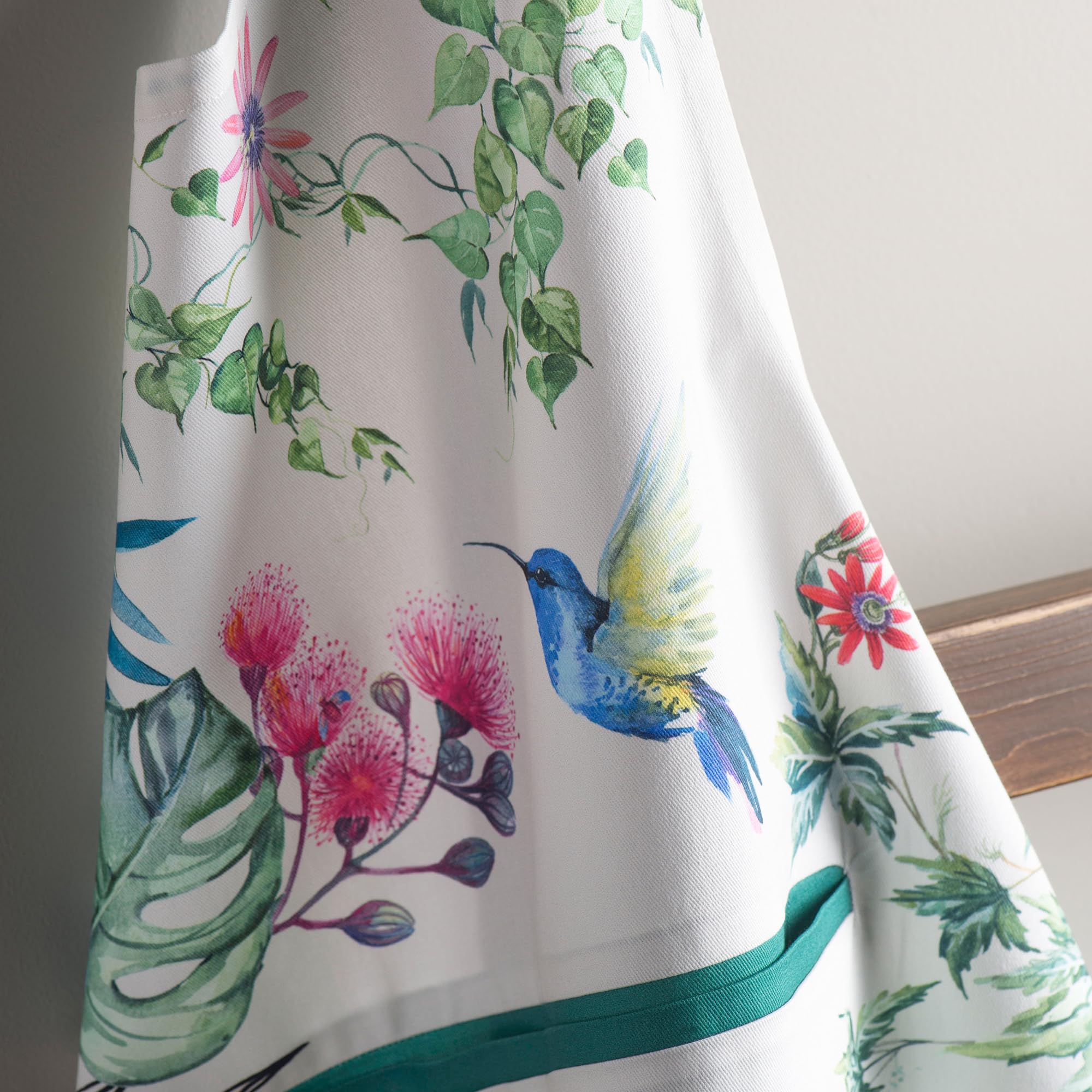Maison d' Hermine apron on model for size comparison demonstrating generous coverage