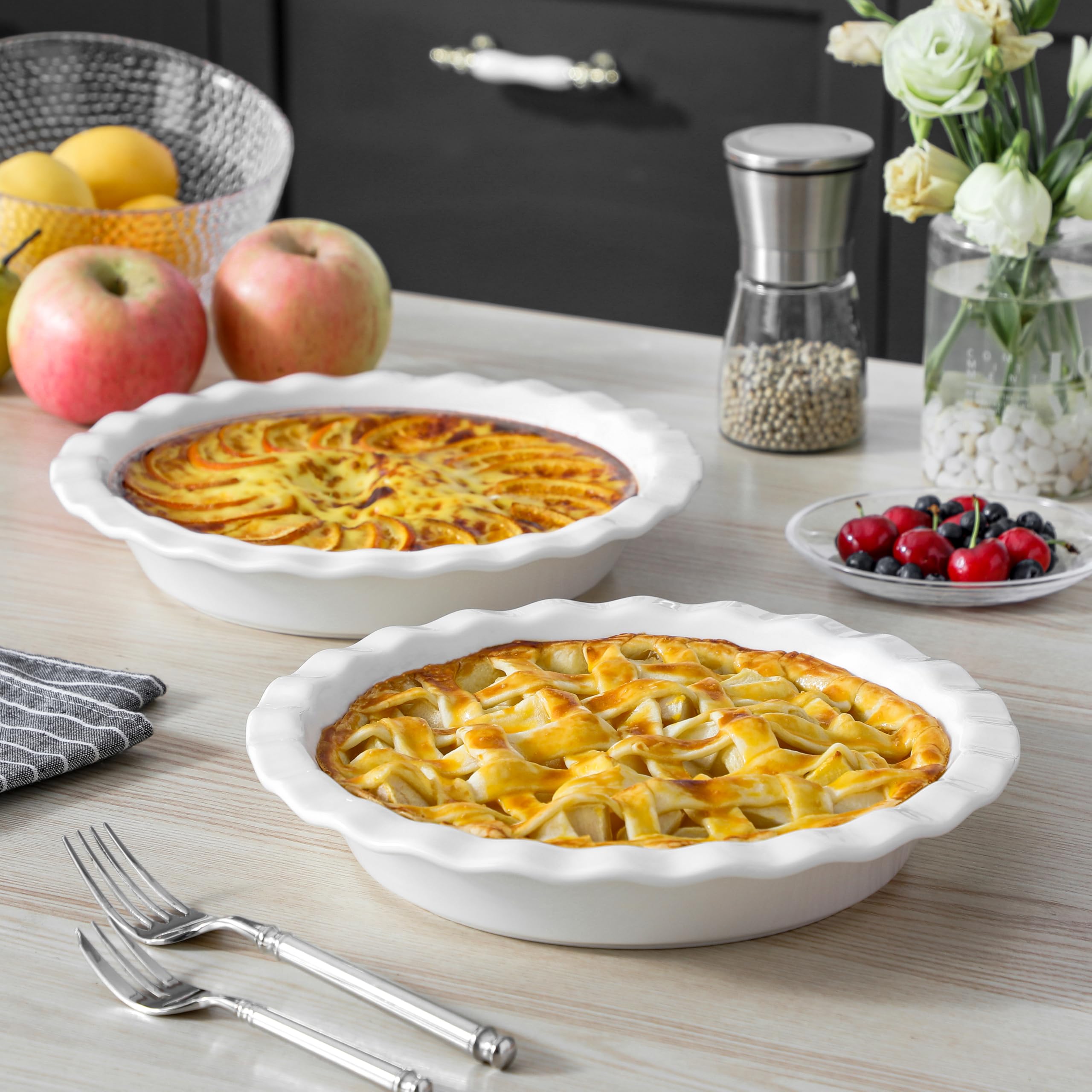 MALACASA pan on dining table styled with pie for serving presentation