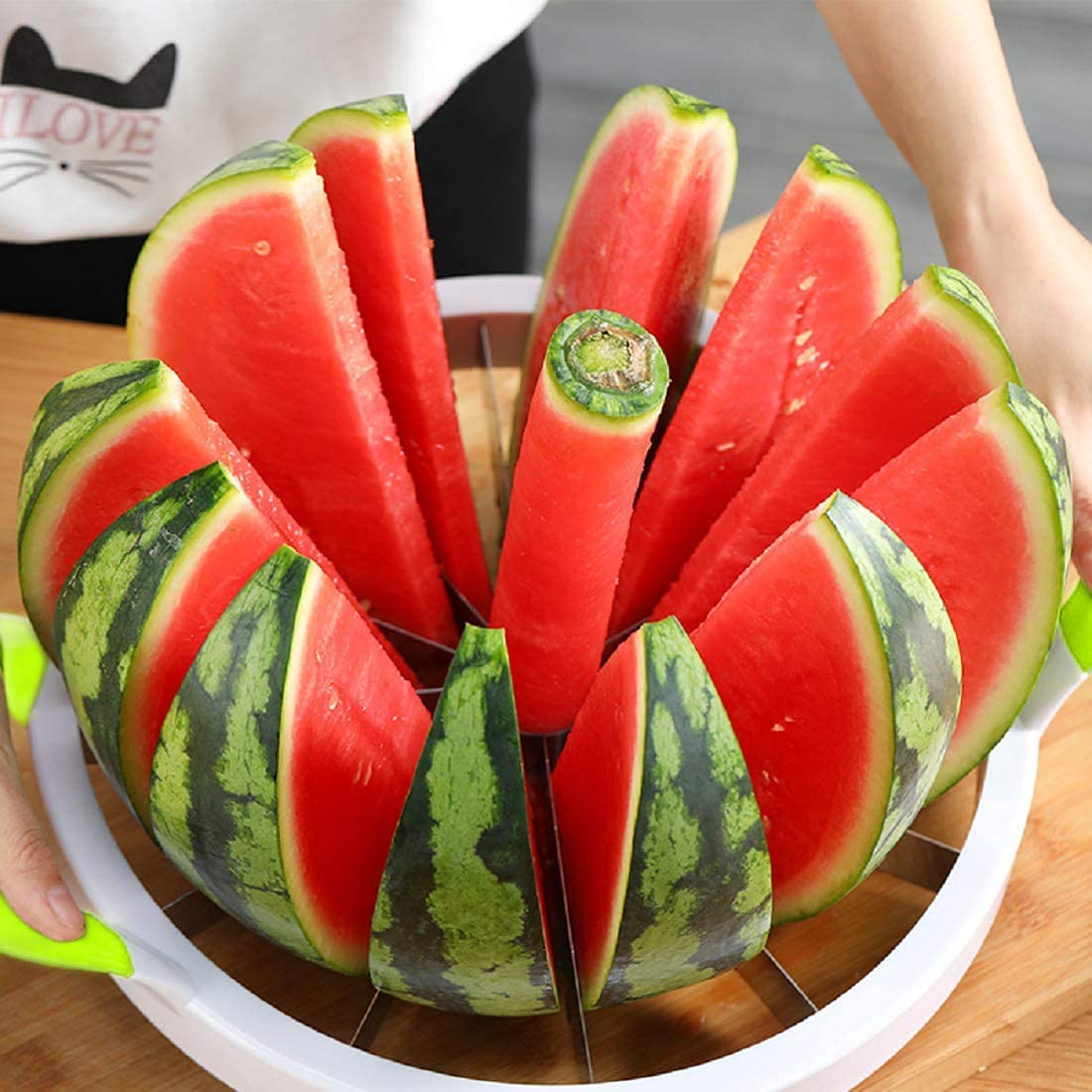 Mannice melon cutter front view showing full 12-slice blade and stable frame for quick serving