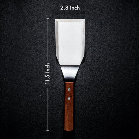 MANNKITCHEN close-up of precision beveled edge for smooth food release