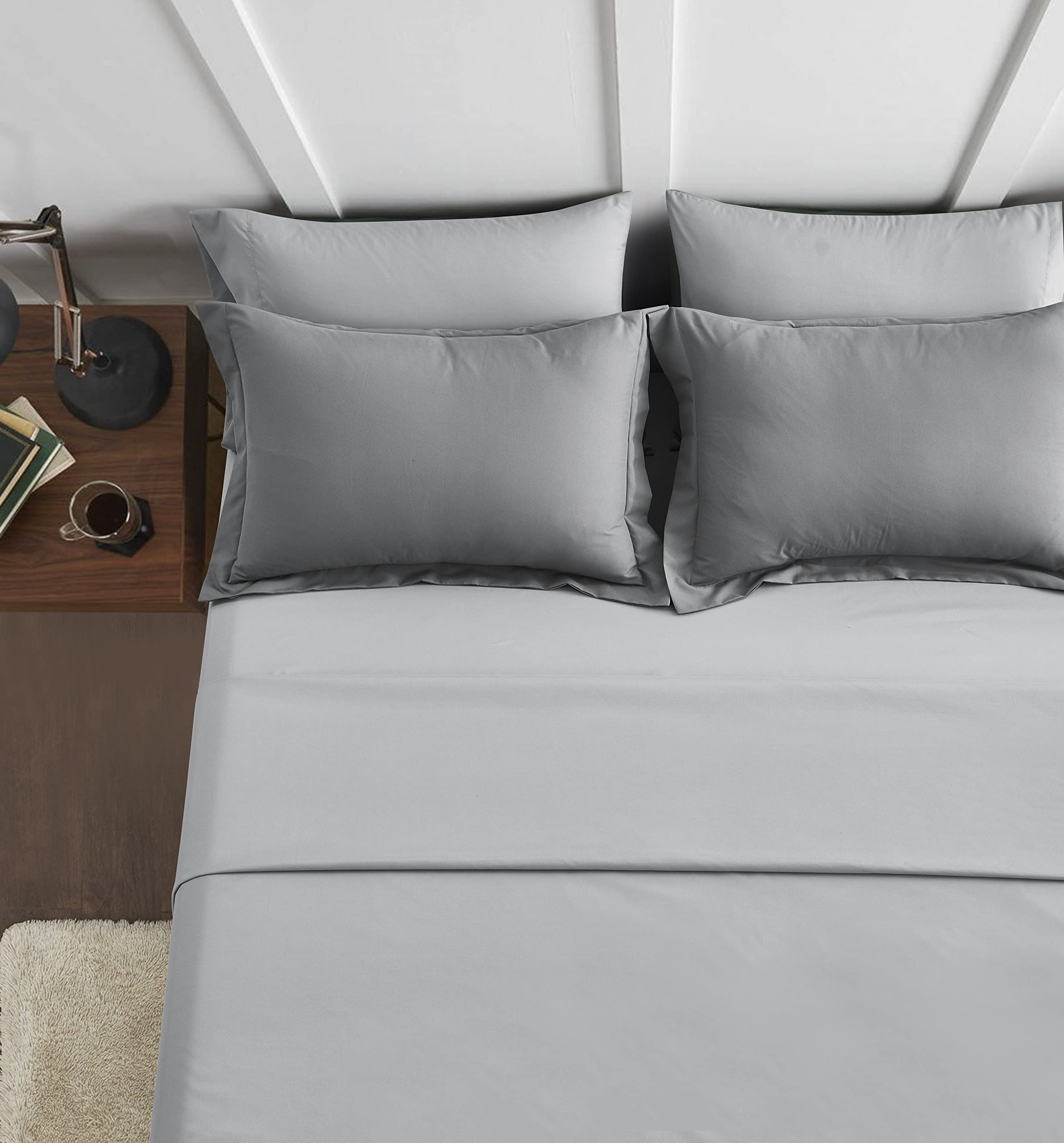 Maple&Stone fitted sheet corner with elastic showing secure fitted benefit