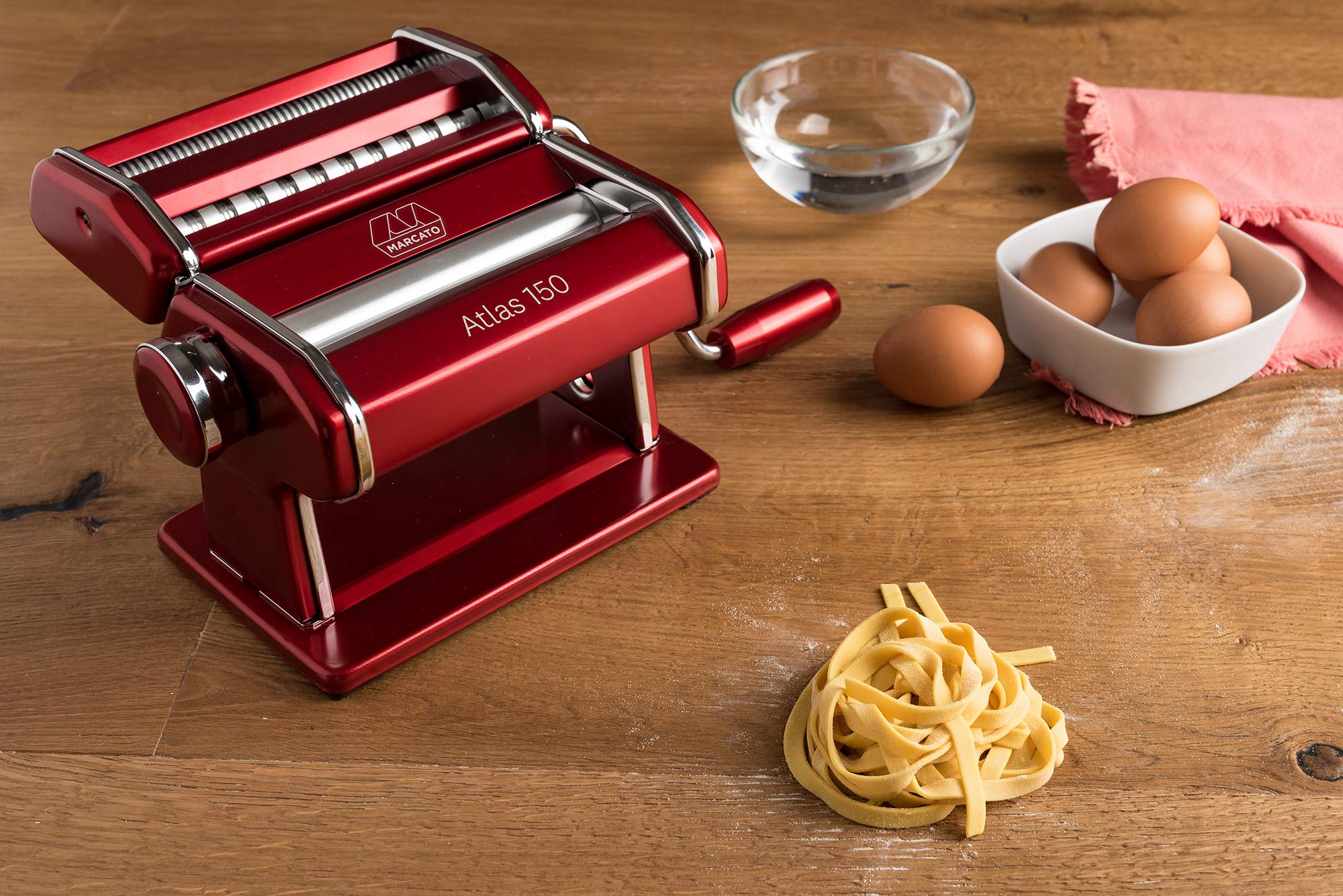 MARCATO Atlas 150 side profile highlighting compact footprint and classic design