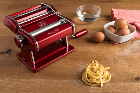 MARCATO Atlas 150 side profile highlighting compact footprint and classic design