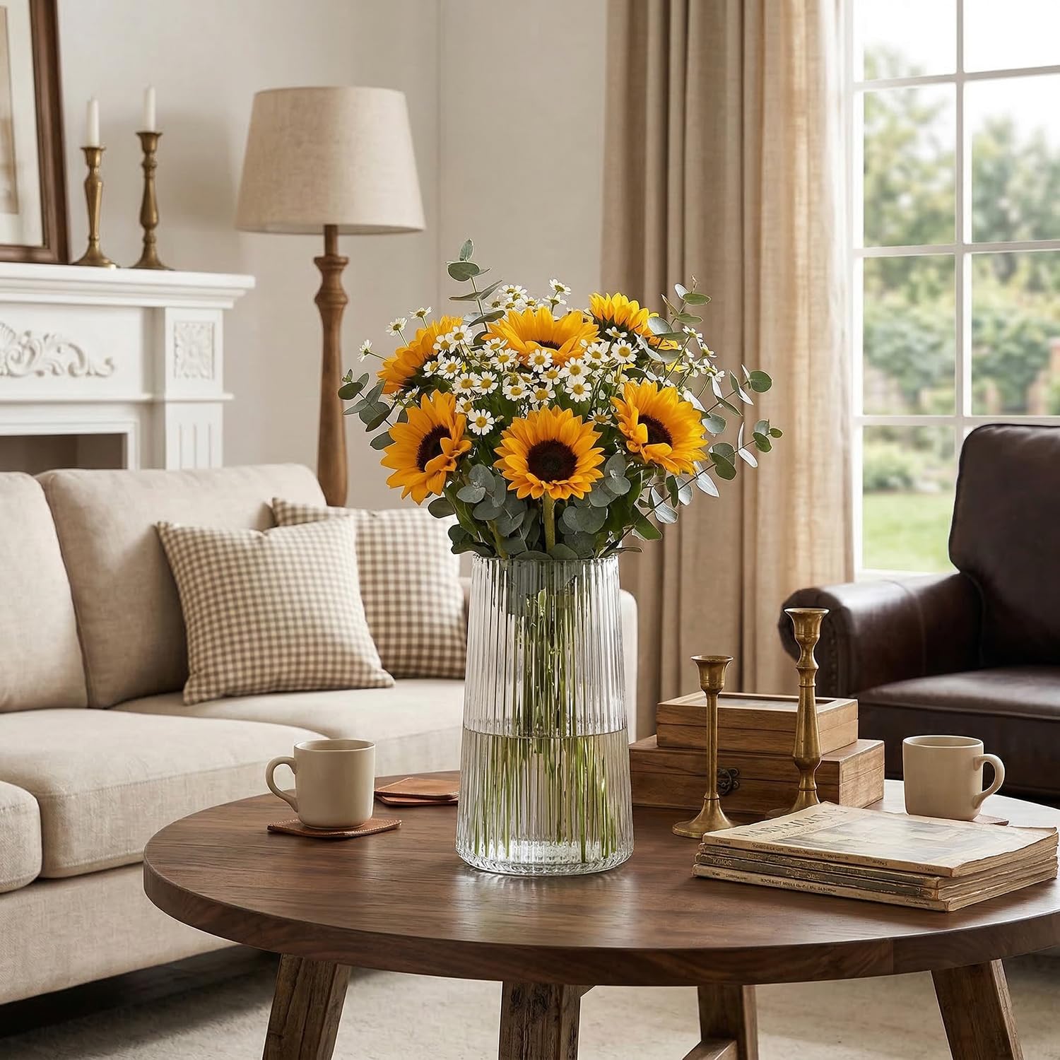 MARTAGE vase held in hand to show scale and easy placement benefit