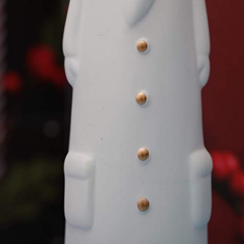 MaxSimple gift bag open with figures ready to present as a thoughtful gift