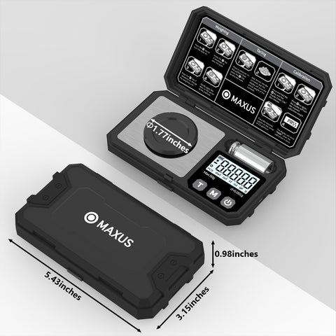 MAXUS weighing a ring to demonstrate precise jewelry measurement