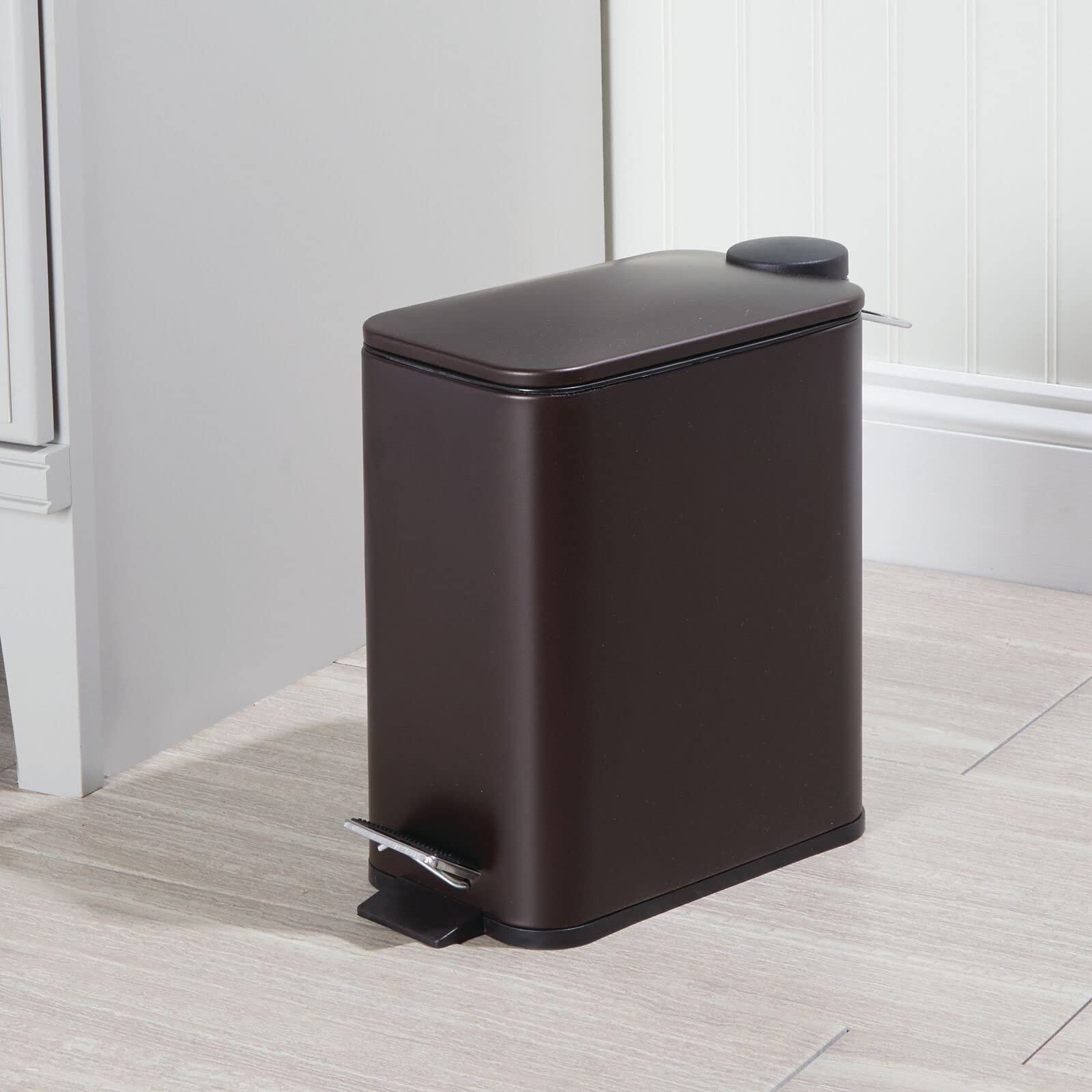 mDesign slim side profile demonstrating space-saving rectangular shape