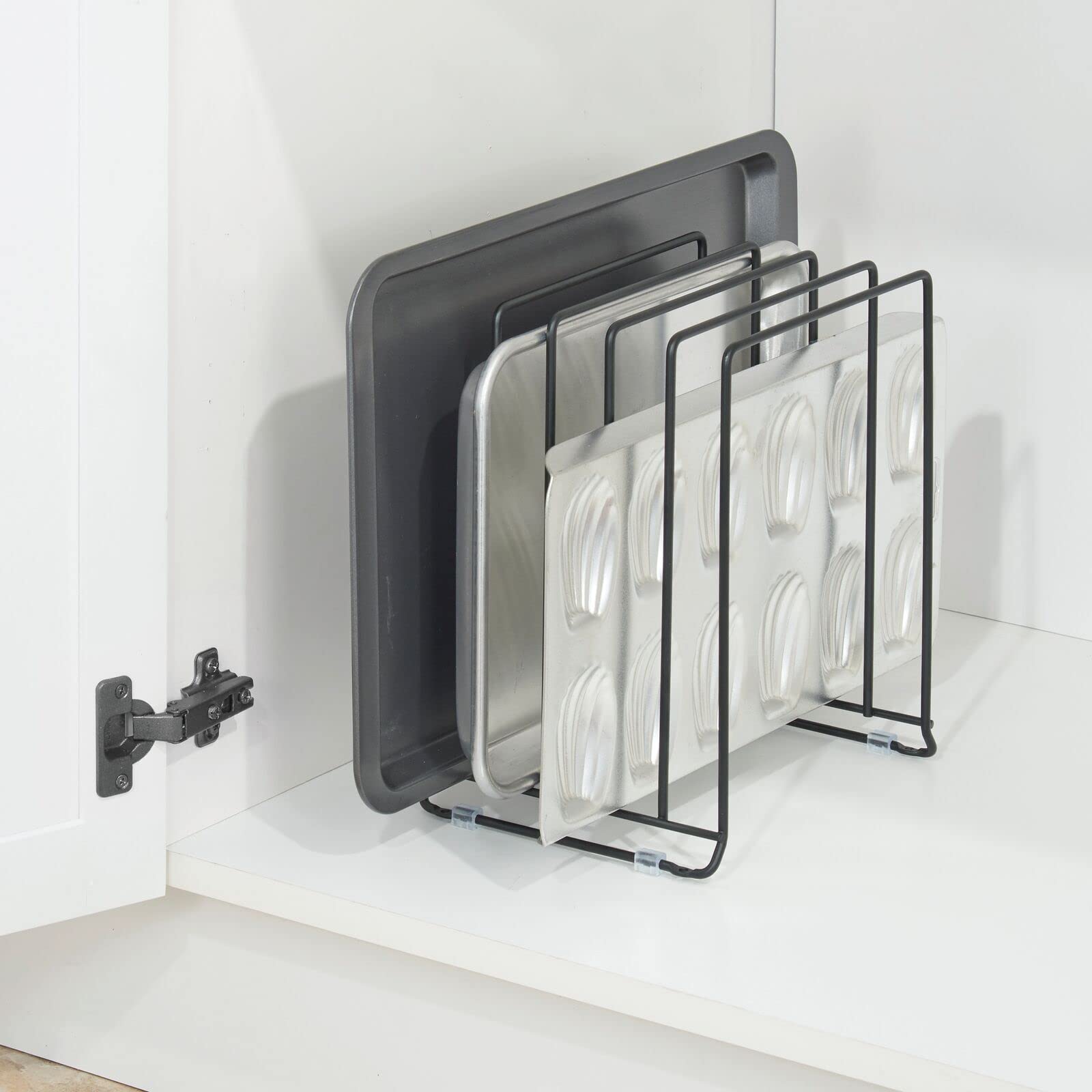 mDesign side profile highlighting separated compartments for easy access benefit