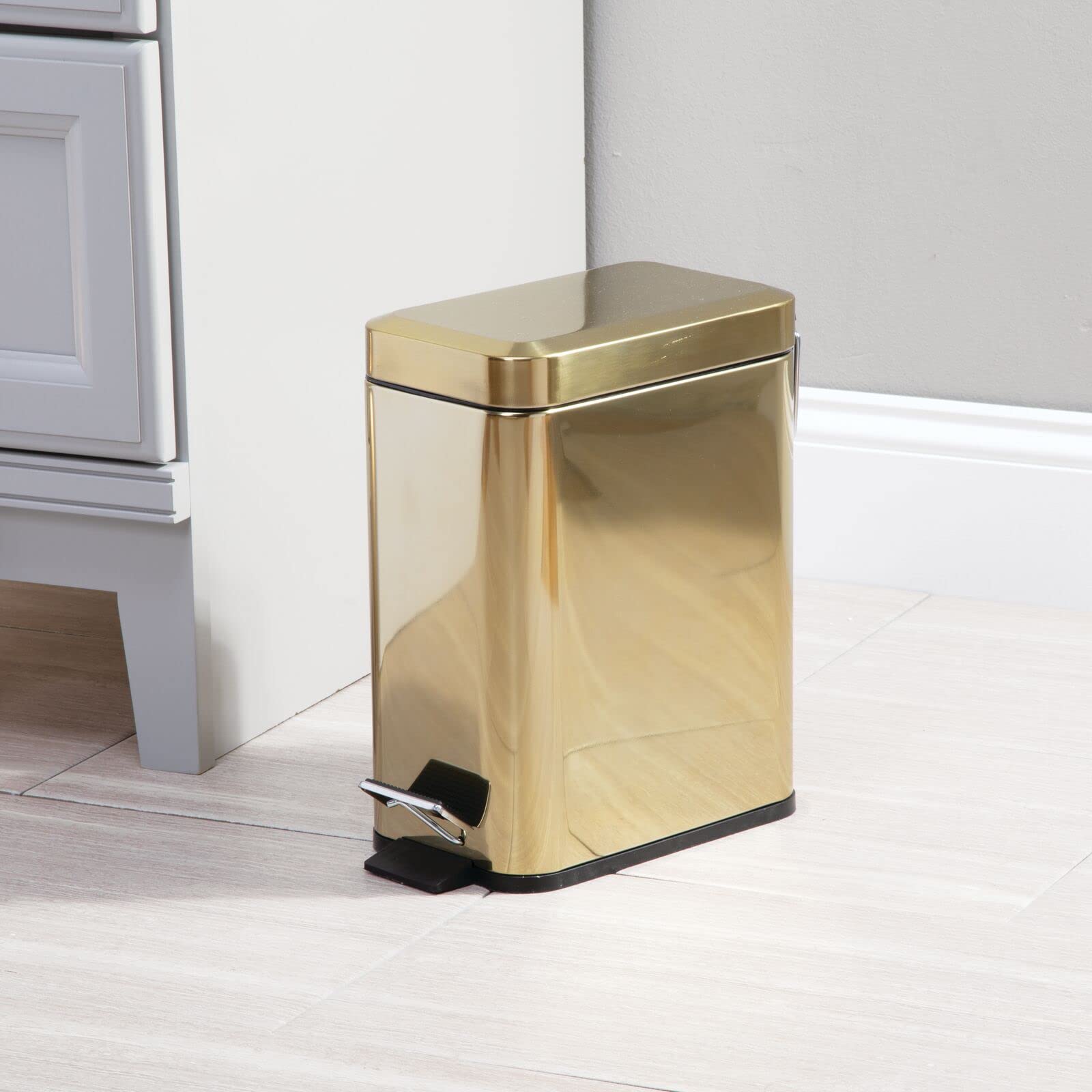 mDesign close-up of step pedal demonstrating easy, hygienic operation