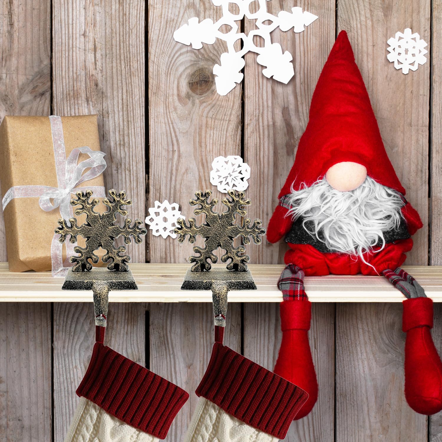 Medoore snowflake four-piece set arranged evenly to create balanced holiday decor