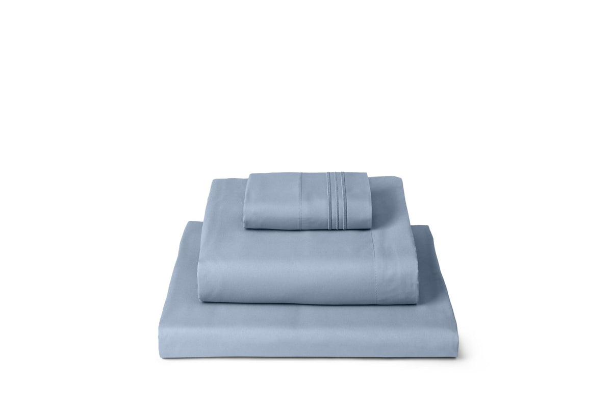 Mellanni Iconic front view of Twin XL set in Blue Hydrangea showing packaging and color