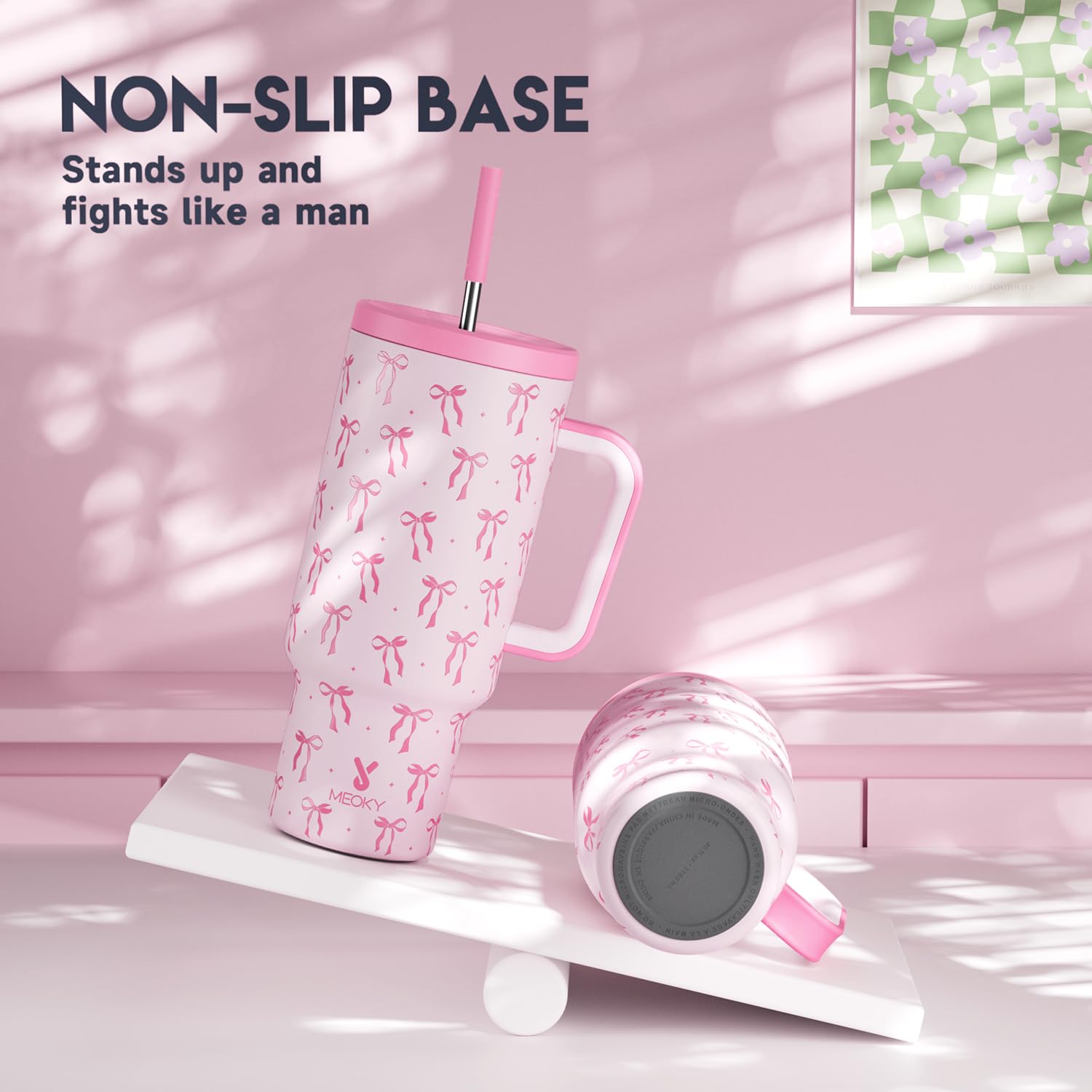 Meoky interior with ice illustrating insulation keeping drinks cold benefit