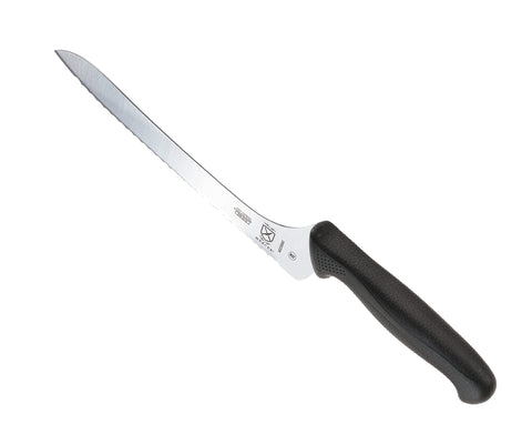 Mercer Millennia blade detail highlighting wavy serrations that slice crusts cleanly and protect soft interiors