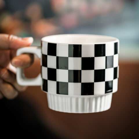 Miamolo cups served with tea and coffee showcasing versatile beverage use
