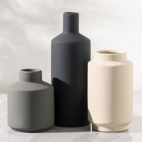 Mitt&Ditt front view of three ceramic vases showing cohesive neutral styling and balance
