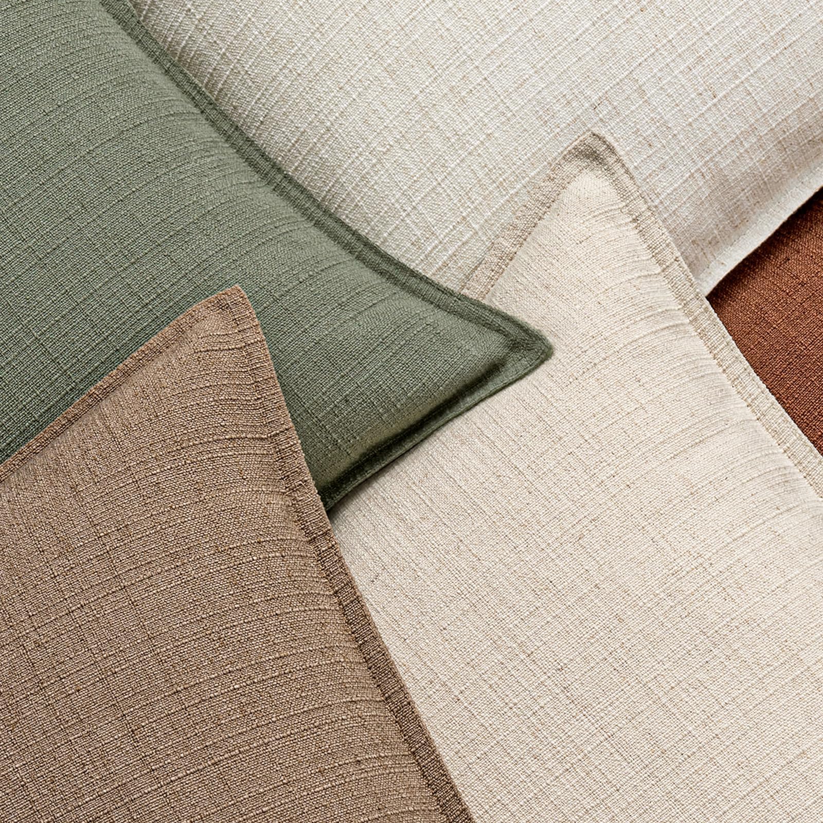 MIULEE hidden smooth zipper at back for easy pillow insert removal and neat finish