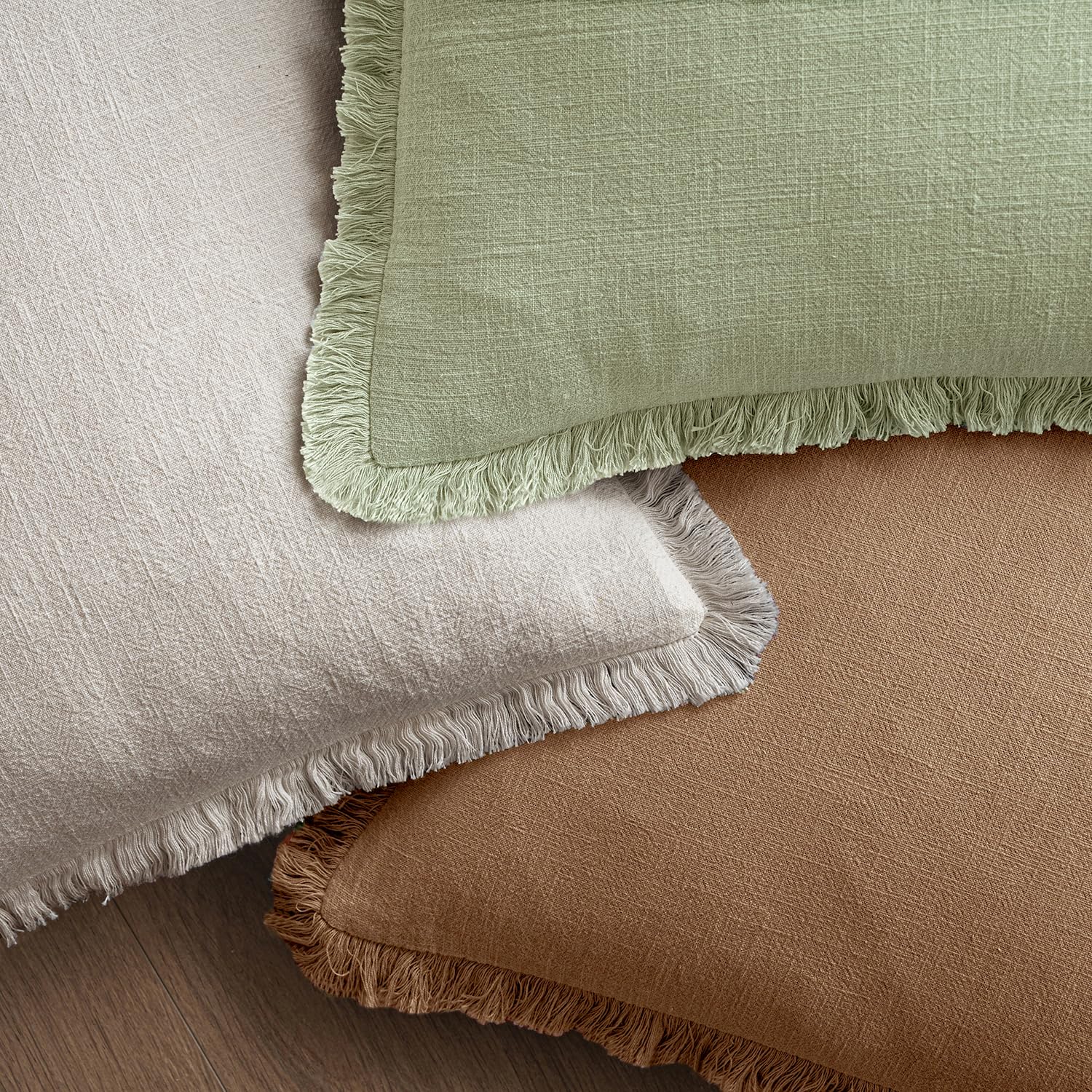 MIULEE pillow on sofa illustrating styling versatility and cozy atmosphere
