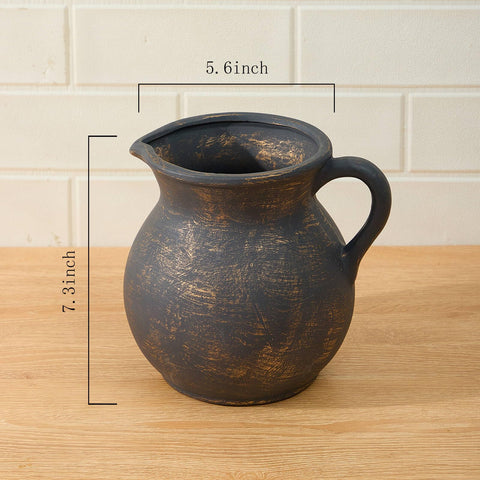 MIYUKI holder size shown next to hand illustrating scale and countertop fit