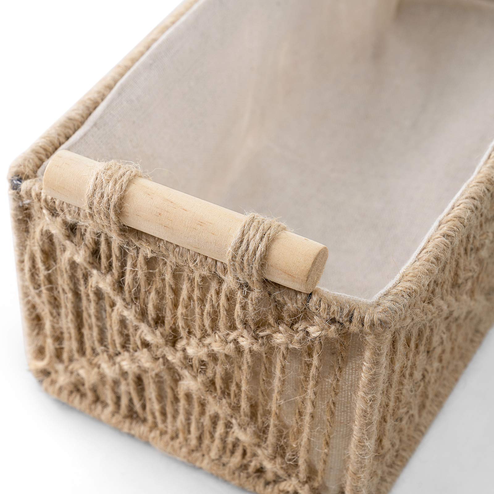 Mkono handle and wire frame detail demonstrating sturdy lift and shape retention benefit