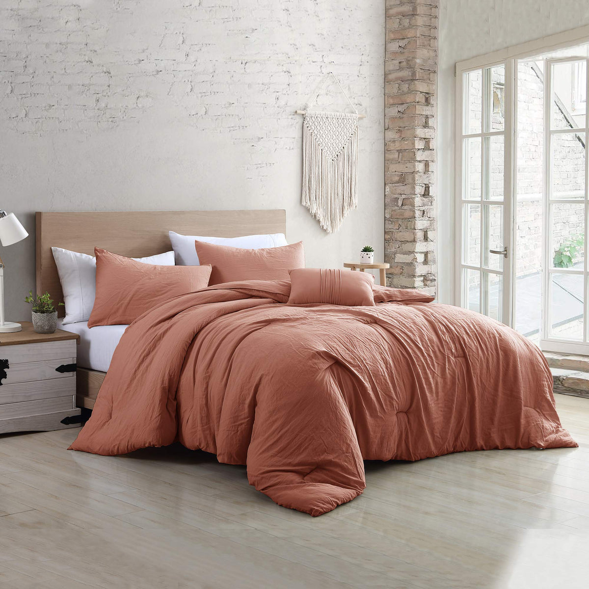 Modern Threads Bria comforter front view shows color and full-bed coverage benefit