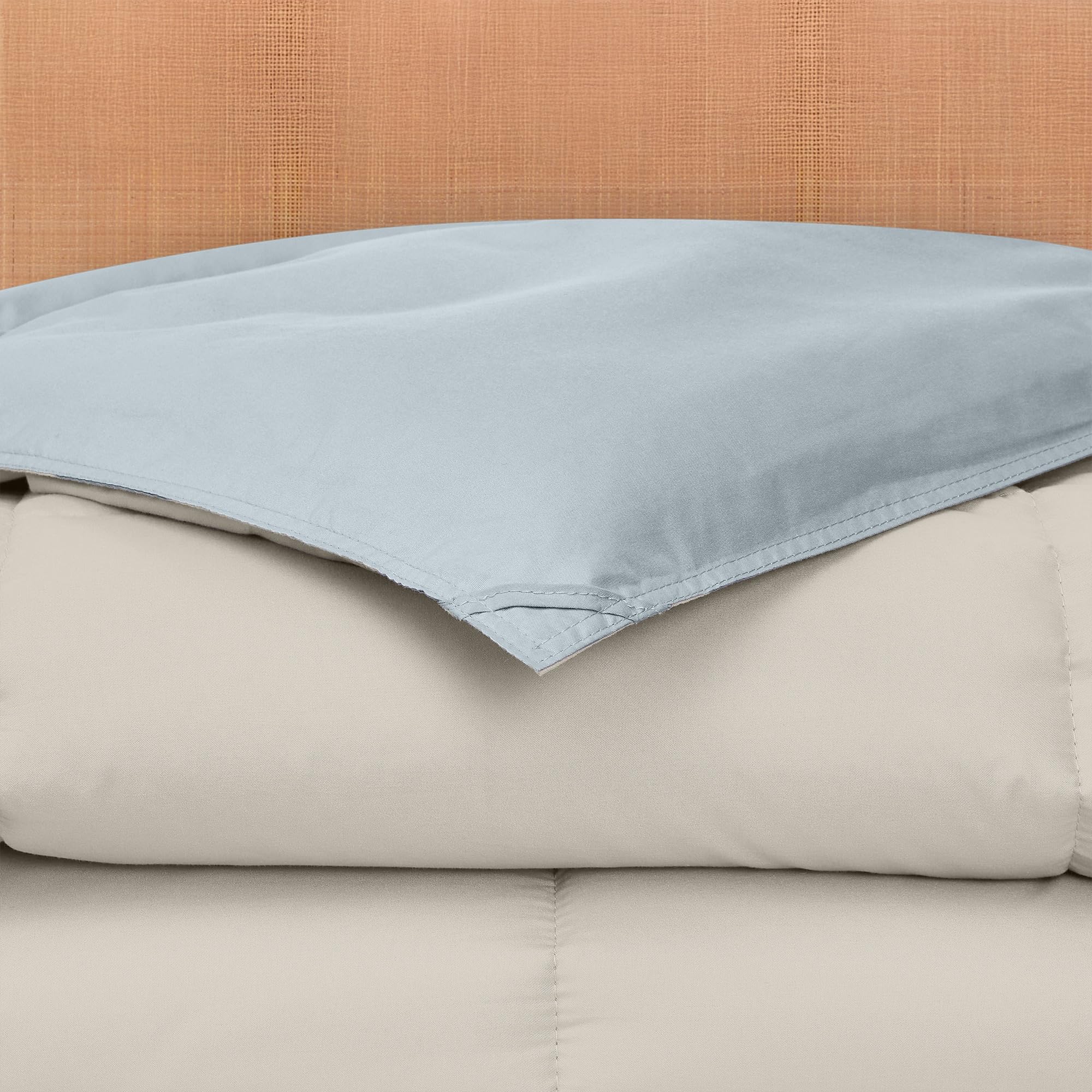 Modern Threads corner tabs detail showing secure duvet attachment benefit