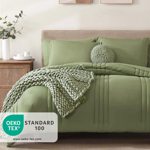 Monbix close-up of comforter fill texture highlighting soft, cloud-like comfort