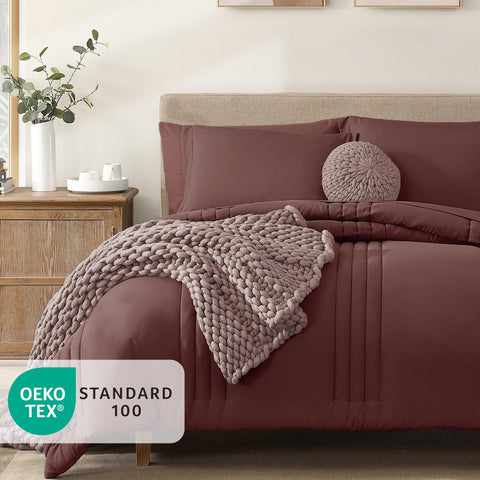 Monbix close-up of comforter stitching highlighting durable construction and even loft